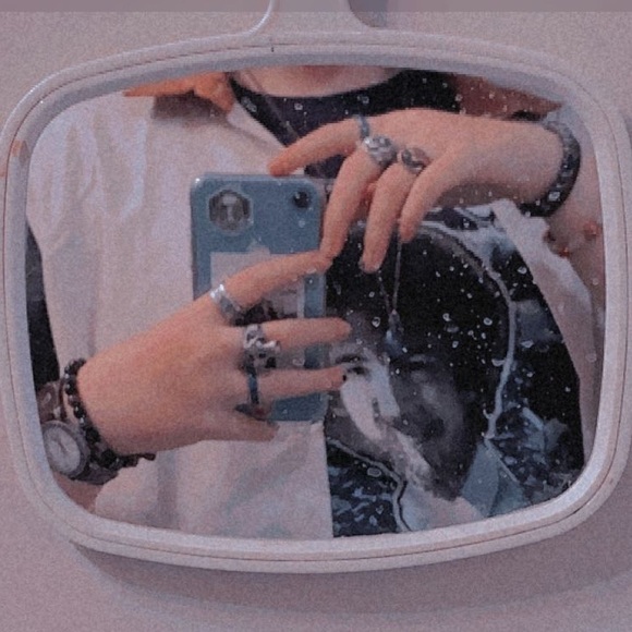 Meet your Posher, Brooke - Picture 1 of 1